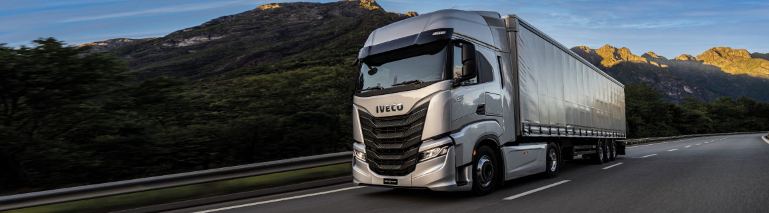 Nuovo Iveco S-Way: CONQUISTA UN NUOVO LIVELLO DI EFFICIENZA Nuovo Iveco S-Way: CONQUISTA UN NUOVO LIVELLO DI EFFICIENZA